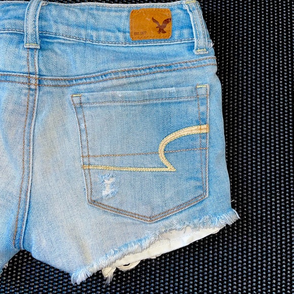 American Eagle Denim Shorts - Picture 3 of 5